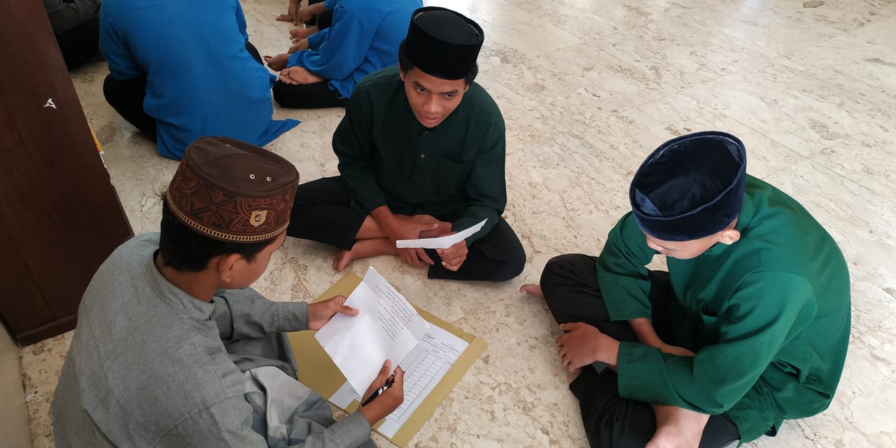 Ujian Lisan kenaikan kelas Santri Pondok Pesantren Islam Al Muttaqin TP. 2021-2022