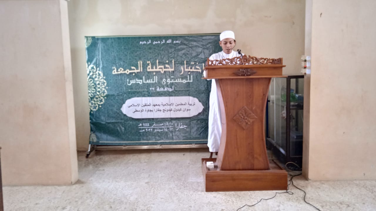 Ujian khutbah Jum'at Santri Niha'i Angkatan Ke-32 Pondok Pesantren Islam Al Muttaqin